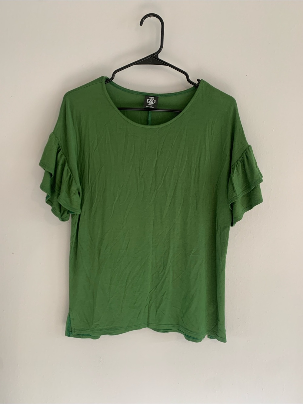 AGNES & DORA Olive Green Ruffle Sleeve Tee
